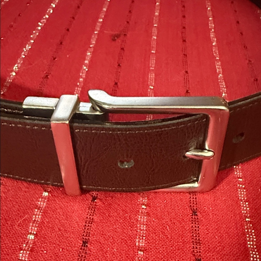 Men’s Brown Leather belt mens 39 inches from tip to buckle. 33.5 in to mid hole